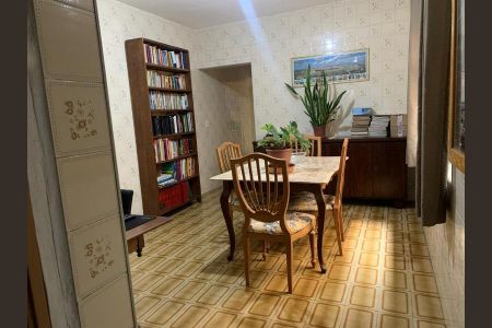 Casa à venda com 267m², 5 quartos e 2 vagas Casa à venda com 267m², 5 quartos e 2 vagasFoto 35