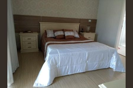 Foto 11 de casa à venda com 3 quartos, 270m² em City Bussocaba, Osasco