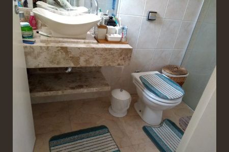 Casa à venda com 270m², 3 quartos e 4 vagas Casa à venda com 270m², 3 quartos e 4 vagasFoto 01