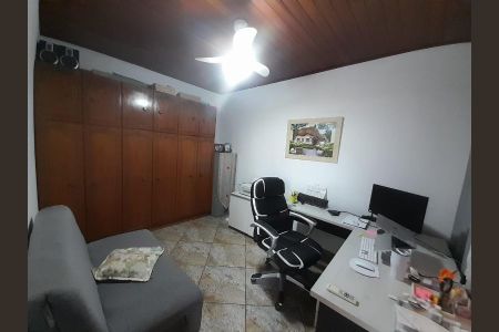 Foto 20 de casa à venda com 3 quartos, 213m² em Umuarama, Osasco