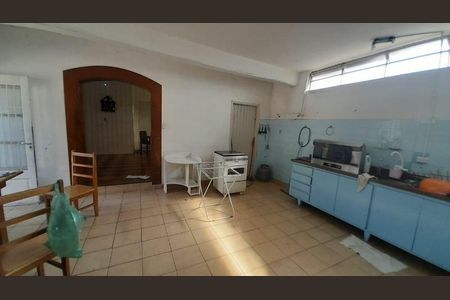 Casa à venda com 217m², 3 quartos e 4 vagas Casa à venda com 217m², 3 quartos e 4 vagasFoto 24