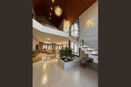 Casa à venda com 400m², 4 quartos e 6 vagasFoto 02