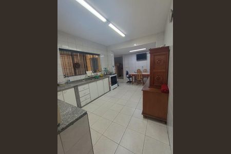 Casa à venda com 277m², 3 quartos e 1 vagaFoto 04