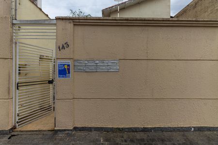 Casa de condomínio para alugar com 150m², 2 quartos e 2 vagas Casa de condomínio para alugar com 150m², 2 quartos e 2 vagasFachada + Plaquinha