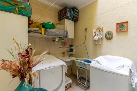 Casa de condomínio para alugar com 150m², 2 quartos e 2 vagas Casa de condomínio para alugar com 150m², 2 quartos e 2 vagasÁrea de Serviço