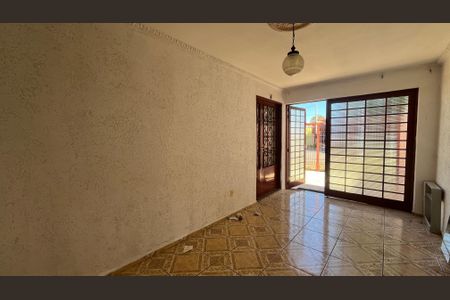 Casa para alugar com 200m², 3 quartos e 2 vagas Casa para alugar com 200m², 3 quartos e 2 vagasGaragem