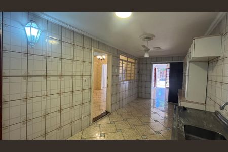 Casa para alugar com 200m², 3 quartos e 2 vagas Casa para alugar com 200m², 3 quartos e 2 vagasCozinha