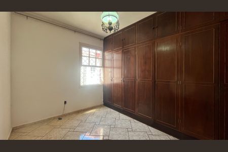 Casa para alugar com 200m², 3 quartos e 2 vagas Casa para alugar com 200m², 3 quartos e 2 vagasQuarto 2