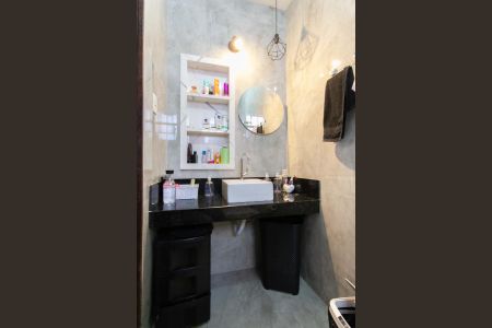 Casa à venda com 440m², 5 quartos e 2 vagasBanheiro da Suíte 1