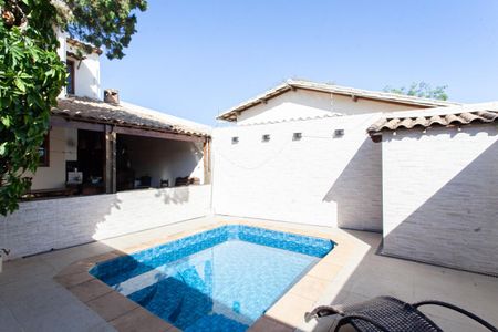 Casa à venda com 440m², 5 quartos e 2 vagasPiscina