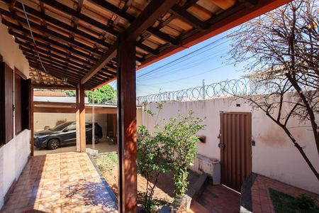 Casa à venda com 440m², 5 quartos e 2 vagasVaranda