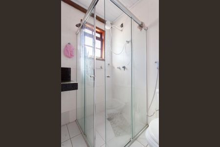 Casa à venda com 440m², 5 quartos e 2 vagasBanheiro da Suíte 2