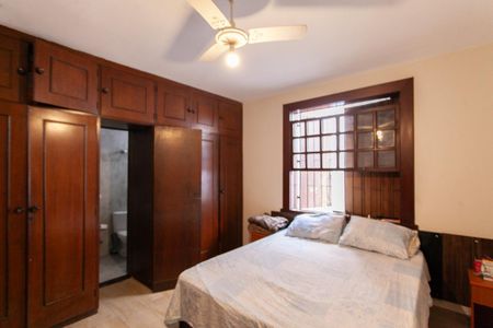 Casa à venda com 440m², 5 quartos e 2 vagasSuíte 1