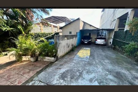 Casa à venda com 270m², 3 quartos e 4 vagasFoto 04
