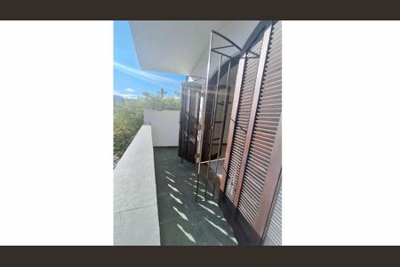 Casa à venda com 252m², 3 quartos e 2 vagas Casa à venda com 252m², 3 quartos e 2 vagasFoto 28