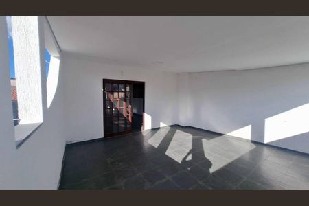 Casa à venda com 252m², 3 quartos e 2 vagas Casa à venda com 252m², 3 quartos e 2 vagasFoto 12