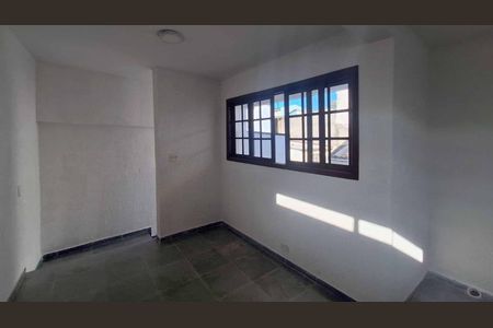 Casa à venda com 252m², 3 quartos e 2 vagas Casa à venda com 252m², 3 quartos e 2 vagasFoto 05