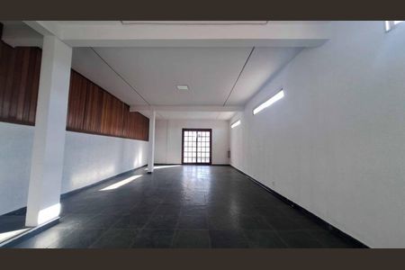 Casa à venda com 252m², 3 quartos e 2 vagas Casa à venda com 252m², 3 quartos e 2 vagasFoto 11