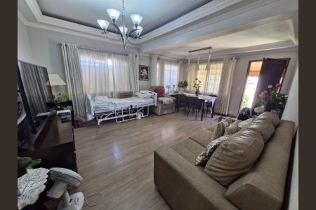 Foto 02 de casa à venda com 2 quartos, 313m² em Jardim Guanabara, Osasco