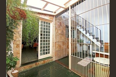 Casa à venda com 137m², 2 quartos e 2 vagas Casa à venda com 137m², 2 quartos e 2 vagasFoto 28