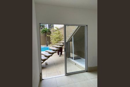 Casa à venda com 476m², 4 quartos e 6 vagasFoto 05