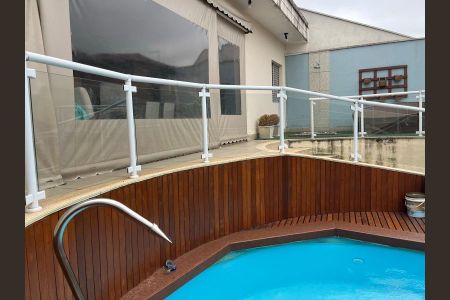 Casa à venda com 360m², 4 quartos e 2 vagas Casa à venda com 360m², 4 quartos e 2 vagasFoto 13