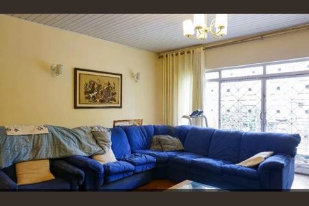 Casa à venda com 220m², 2 quartos e 1 vagaFoto 01