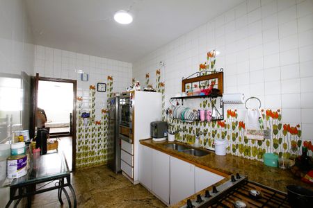 Apartamento à venda com 200m², 4 quartos e 3 vagasCozinha