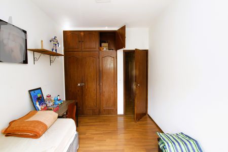 Apartamento à venda com 200m², 4 quartos e 3 vagasQuarto 2