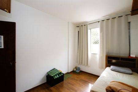 Apartamento à venda com 200m², 4 quartos e 3 vagasQuarto 2