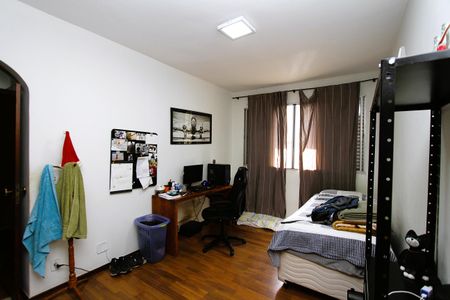 Apartamento à venda com 200m², 4 quartos e 3 vagasQuarto 1