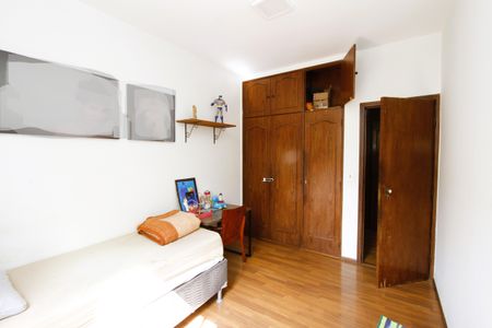 Apartamento à venda com 200m², 4 quartos e 3 vagasQuarto 2