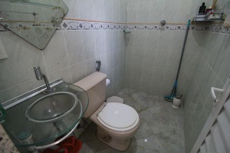 Casa de condomínio para alugar com 242m², 4 quartos e 1 vagaBanheiro da suíte 2
