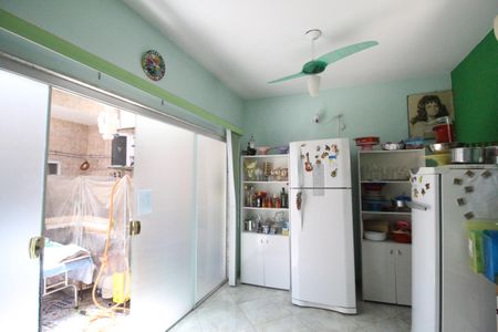 Casa de condomínio para alugar com 242m², 4 quartos e 1 vagaSuíte 2