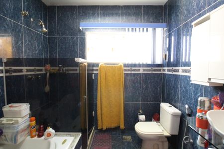 Casa de condomínio para alugar com 242m², 4 quartos e 1 vagaBanheiro da suíte 1