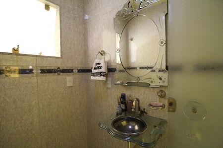 Casa de condomínio para alugar com 242m², 4 quartos e 1 vagaLavabo