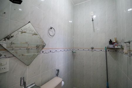 Casa de condomínio para alugar com 242m², 4 quartos e 1 vagaBanheiro da suíte 2