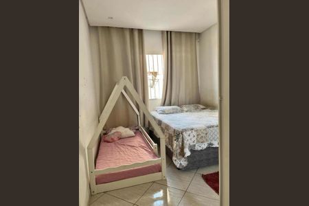 Foto 03 de casa à venda com 3 quartos, 212m² em Km 18, Osasco