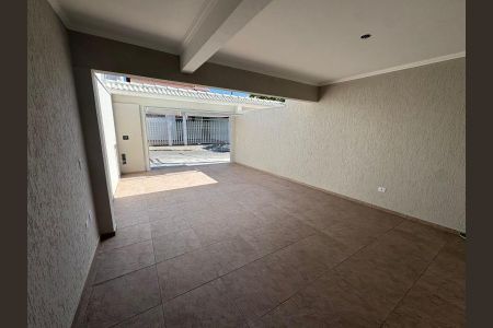 Casa à venda com 130m², 3 quartos e 3 vagasFoto 02
