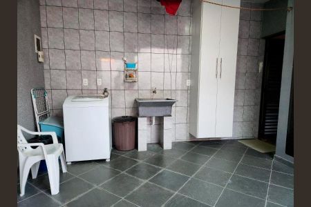 Casa à venda com 260m², 4 quartos e 6 vagas Casa à venda com 260m², 4 quartos e 6 vagasFoto 23