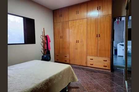 Casa à venda com 260m², 4 quartos e 6 vagas Casa à venda com 260m², 4 quartos e 6 vagasFoto 08