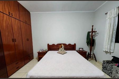 Casa à venda com 260m², 4 quartos e 6 vagas Casa à venda com 260m², 4 quartos e 6 vagasFoto 02