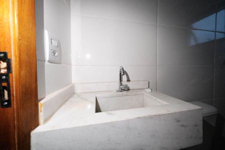 Apartamento à venda com 80m², 2 quartos e sem vagaBanheiro