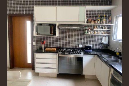 Casa de condomínio à venda com 360m², 4 quartos e 4 vagasFoto 08