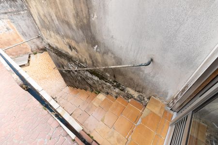 Casa para alugar com 150m², 3 quartos e 2 vagas Casa para alugar com 150m², 3 quartos e 2 vagasEscada