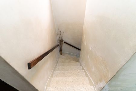 Casa para alugar com 150m², 3 quartos e 2 vagas Casa para alugar com 150m², 3 quartos e 2 vagasEscada