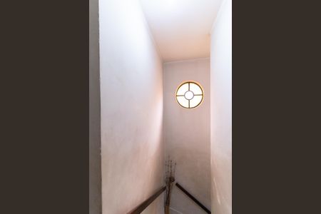 Casa para alugar com 150m², 3 quartos e 2 vagas Casa para alugar com 150m², 3 quartos e 2 vagasEscada