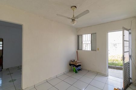Casa para alugar com 46m², 1 quarto e 1 vaga Casa para alugar com 46m², 1 quarto e 1 vagaSala