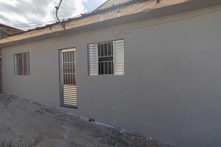 Casa para alugar com 46m², 1 quarto e 1 vaga Casa para alugar com 46m², 1 quarto e 1 vagaQuintal