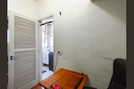 Apartamento à venda com 71m², 2 quartos e 1 vaga Apartamento à venda com 71m², 2 quartos e 1 vagaQuarto de Serviço